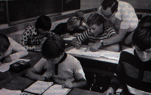 Ab 1971 betrieb die Arbeitskammer Schülerseminare 