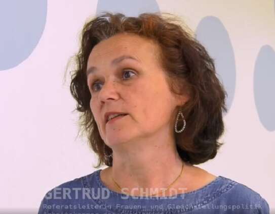 Gertrud Schmidt im Gespräch mit Bettina Altersleben