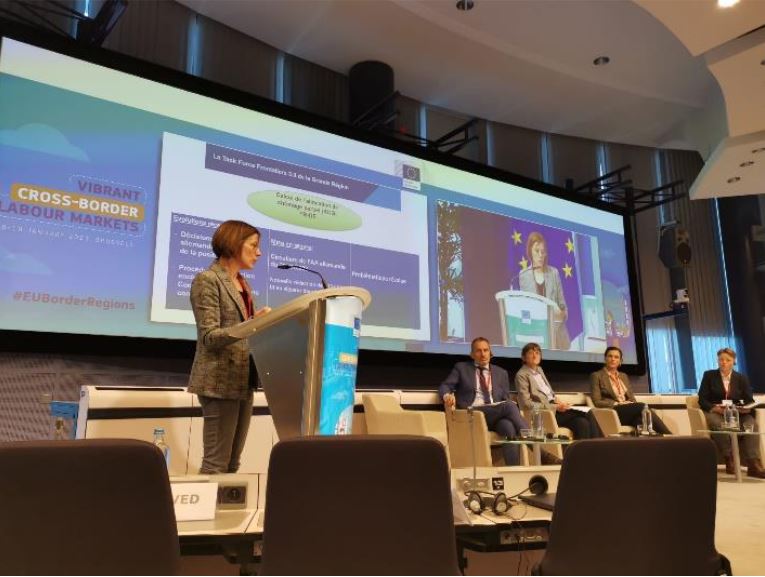 Figure 2 : Céline Laforsch pendant sa présentation